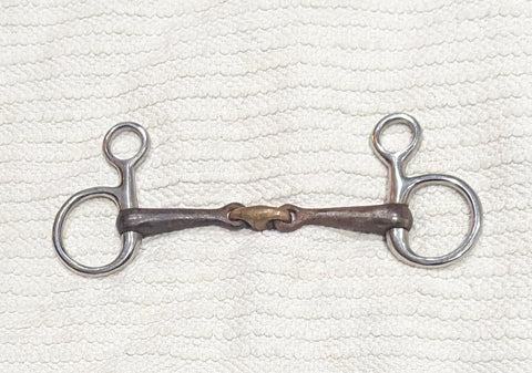 5.5" Hanging cheek / baucher snaffle, sweet iron mouthpiece with copper lozenge (2307)